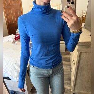 GAP Vibrant Blue Long Sleeve Women's Turtleneck Tee